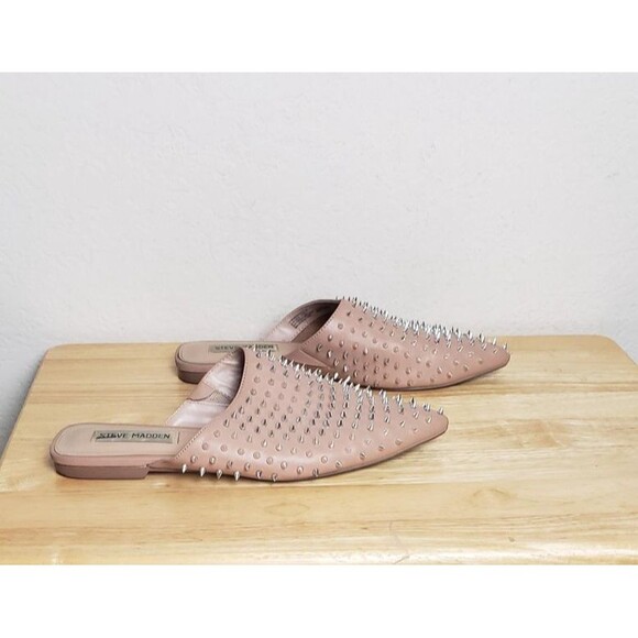 Steve Madden Shoes Womens 7M Tan Nude Studded Spike Pointed Mule Slides Rocker - Picture 3 of 7
